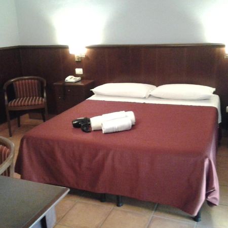 Casale Maginulfo Hotel Roccamandolfi Bagian luar foto