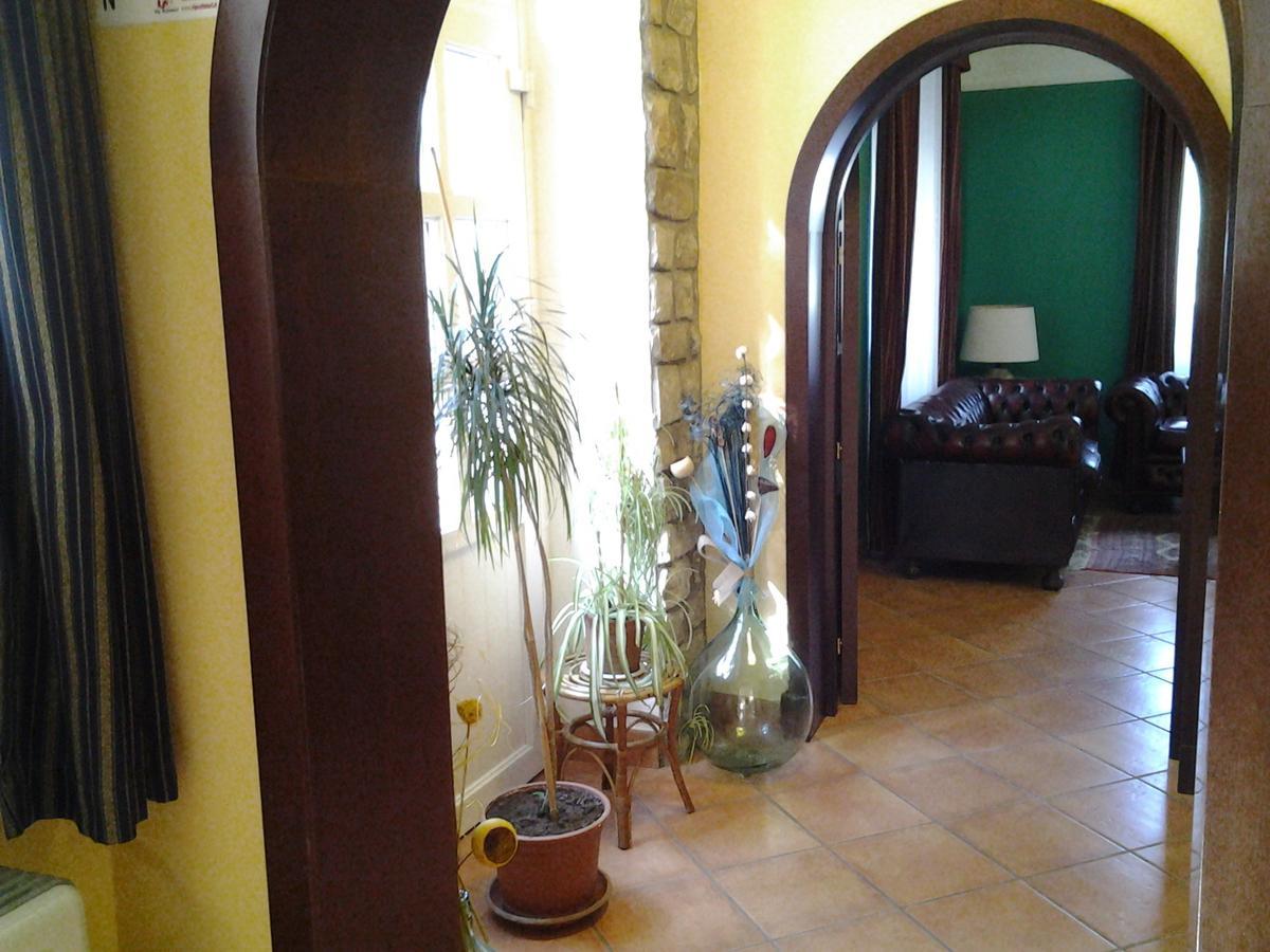 Casale Maginulfo Hotel Roccamandolfi Bagian luar foto