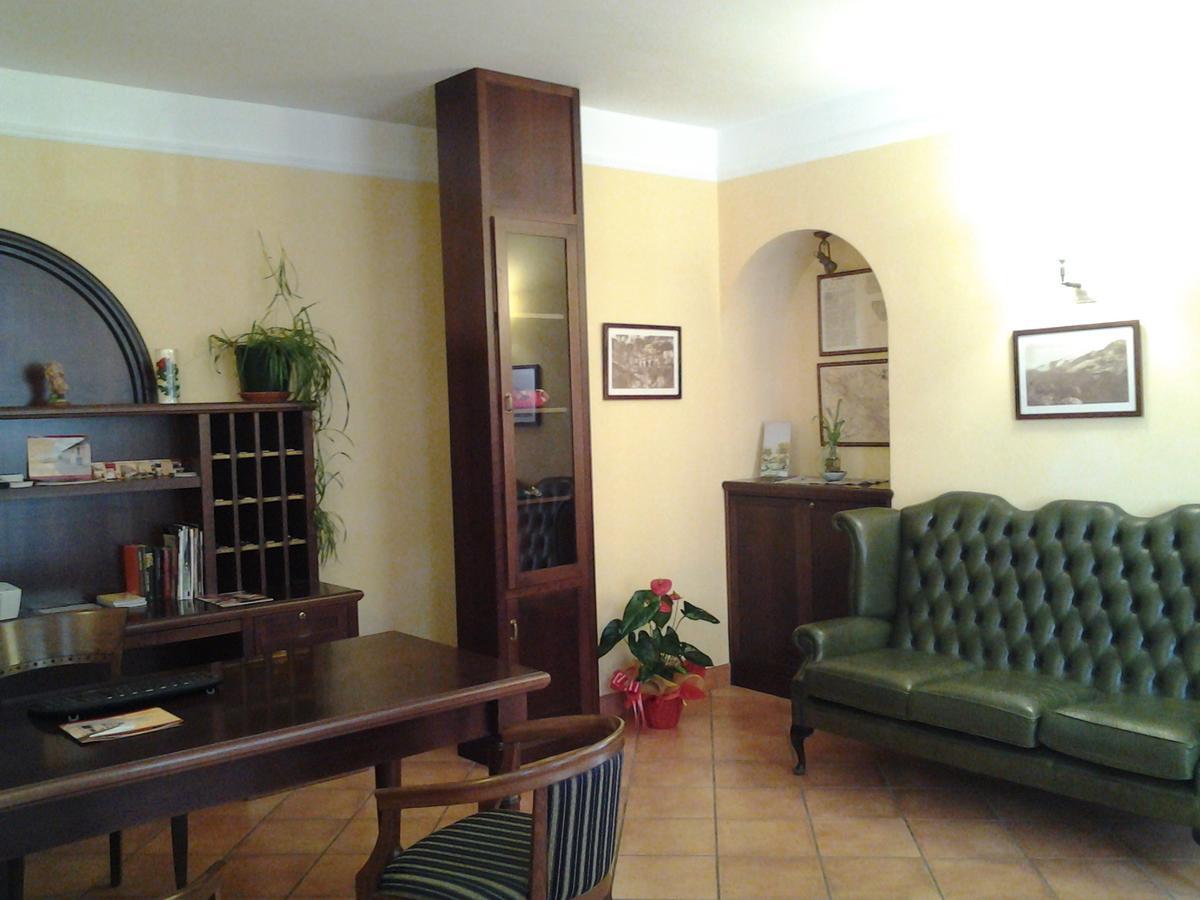 Casale Maginulfo Hotel Roccamandolfi Bagian luar foto