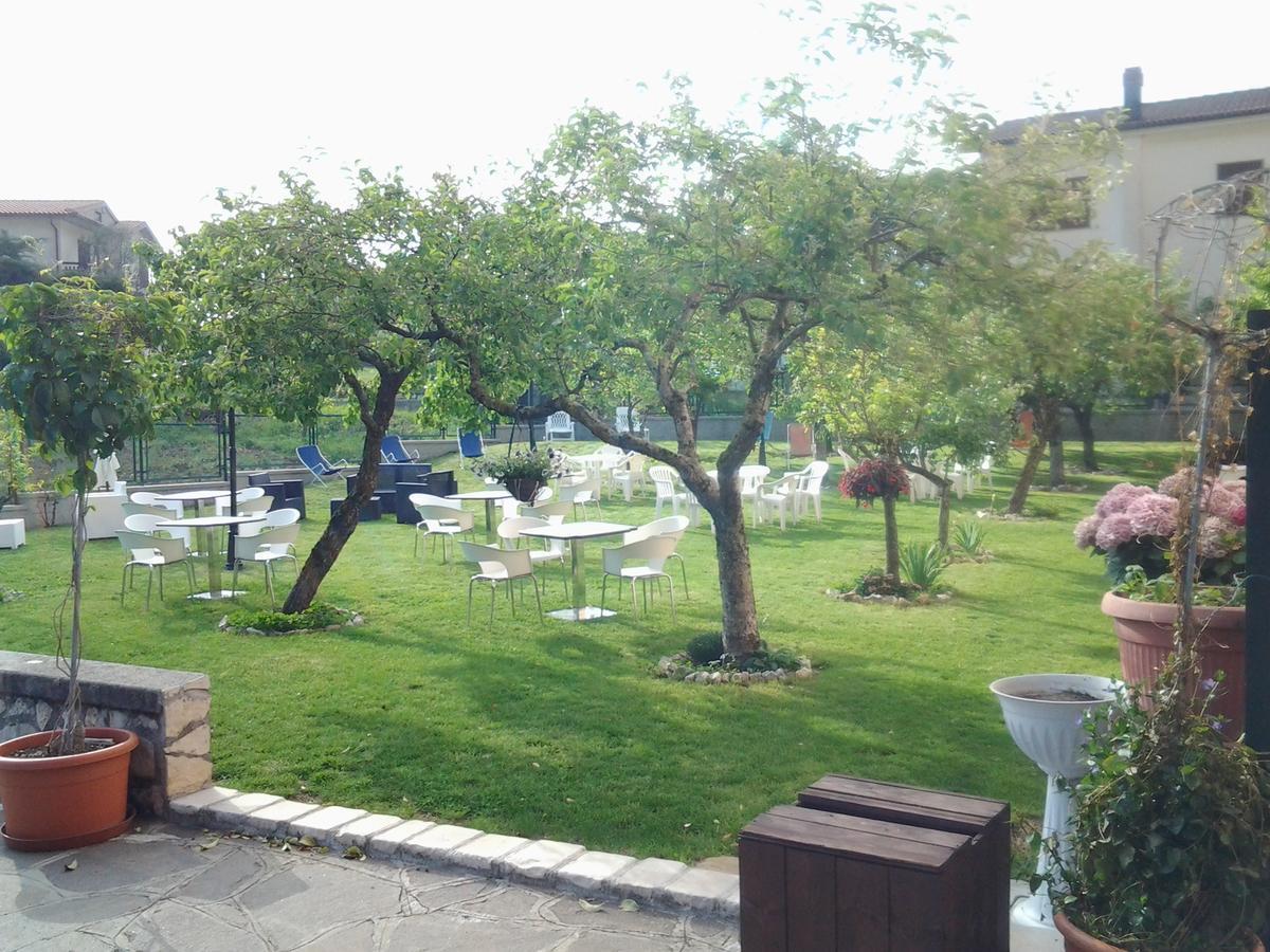 Casale Maginulfo Hotel Roccamandolfi Bagian luar foto