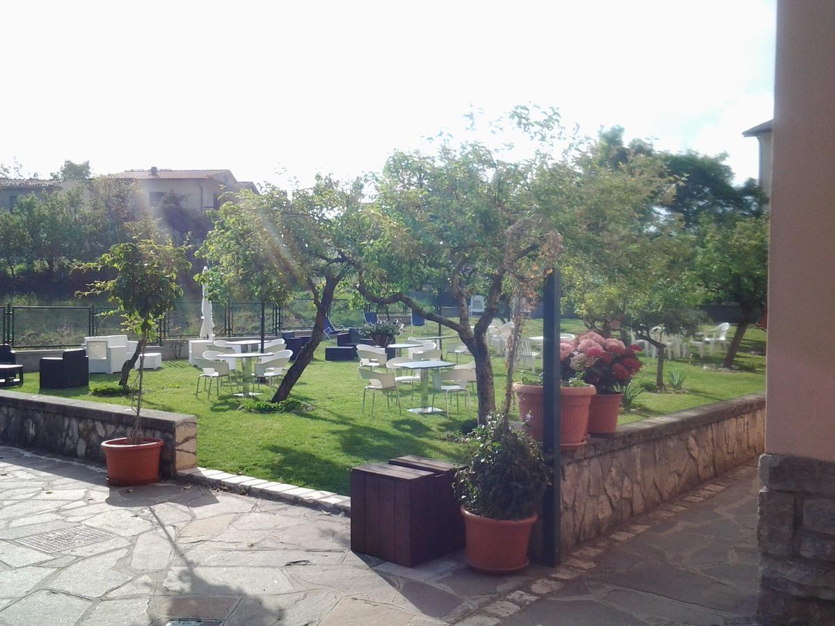 Casale Maginulfo Hotel Roccamandolfi Bagian luar foto